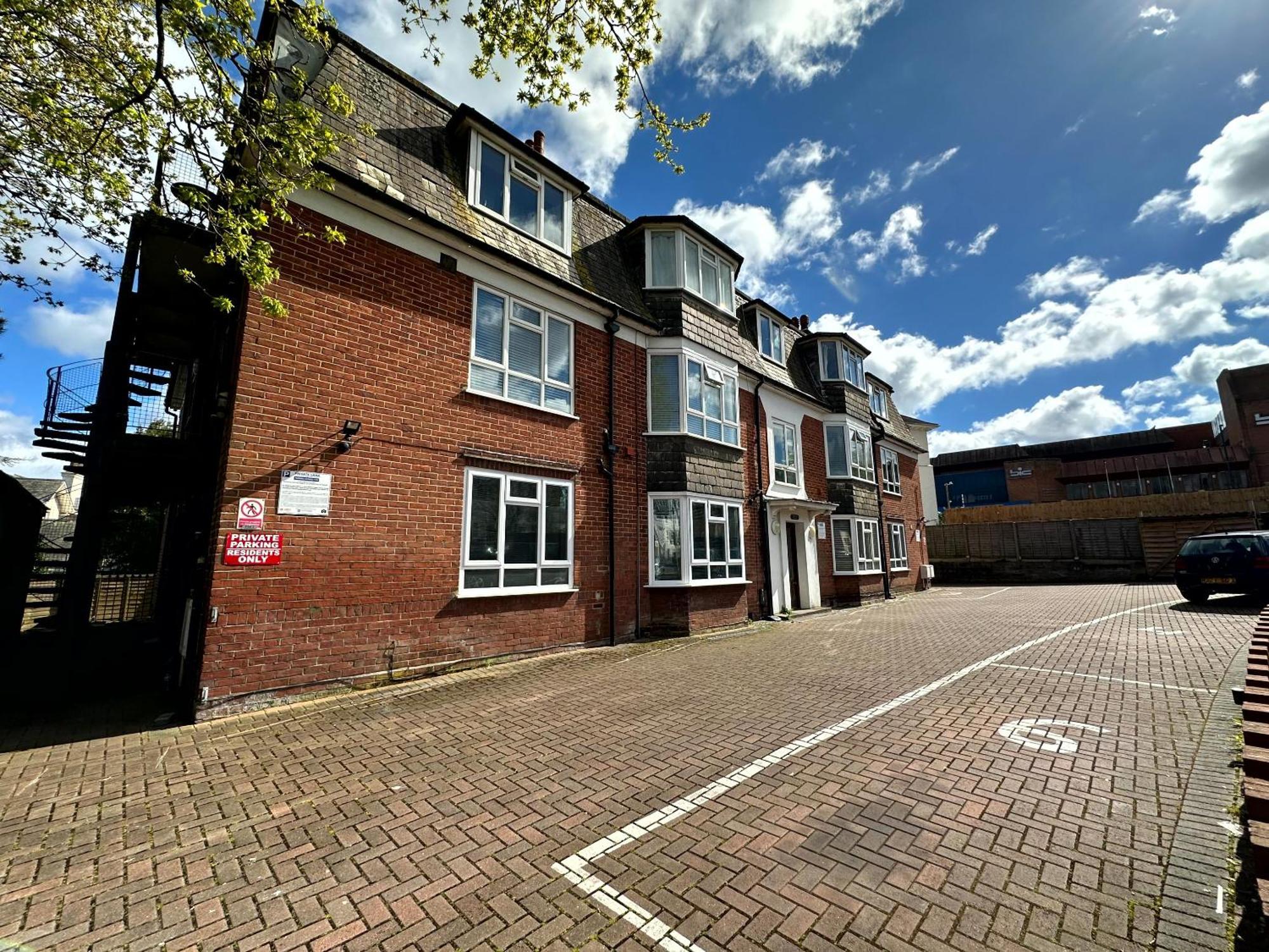 Bournemouth 3 Bedroom - Parking 외부 사진